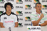 石井監督(右)、麻田キャプテン