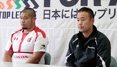 Honda HEATの藤本ヘッドコーチ（右）、元ゲームキャプテン