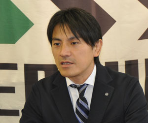 後藤翔太（ごとう　しょうた） 1983年生まれ、大分県出身。桐蔭学園高、早稲田大を経て2005年に神戸製鋼入社。１年目よりレギュラーSHとして活躍し、2005 - 2006シーズンのトップリーグ新人王に。同年のウルグアイ戦で日本代表初キャップを獲得（計８キャップ）。2012年に現役を引退し、2013年から３年間、追手門学院大女子７人制ラグビー部ヘッドコーチを務め、現在は株式会社識学のスポーツ事業部長として様々なスポーツ分野で組織をよくするためのトレーニング、サポート事業を行う傍ら、J SPORTSなどでラグビー解説者としても活躍
