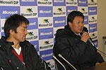 右から薫田監督、立川ゲームキャプテン