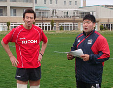 引退試合　田沼選手とグリーンチームの主将　畠山選手