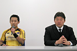 石NTTコミュニケーションズシャイニングアークスの山本監督(右)、中山キャプテン