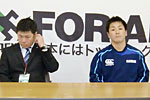 藤井監督(左)、小野ゲームキャプテン