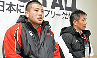 高野へッドコーチ(右)、松川ゲームキャプテン