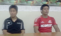 苑田ヘッドコーチ(左)、橋本キャプテン