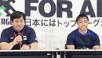 栗田工業ウォーターガッシュの山田監督(左)、中島キャプテン